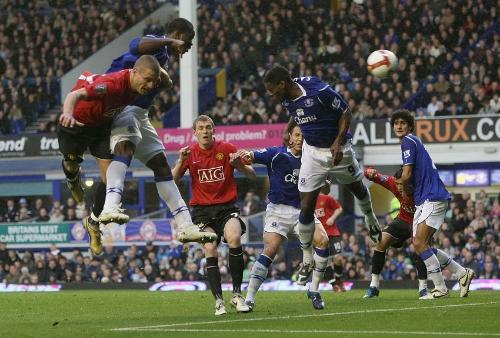 皇马罗德里戈转会传闻：帕尔默可能加盟西甲，双方转会动态解析